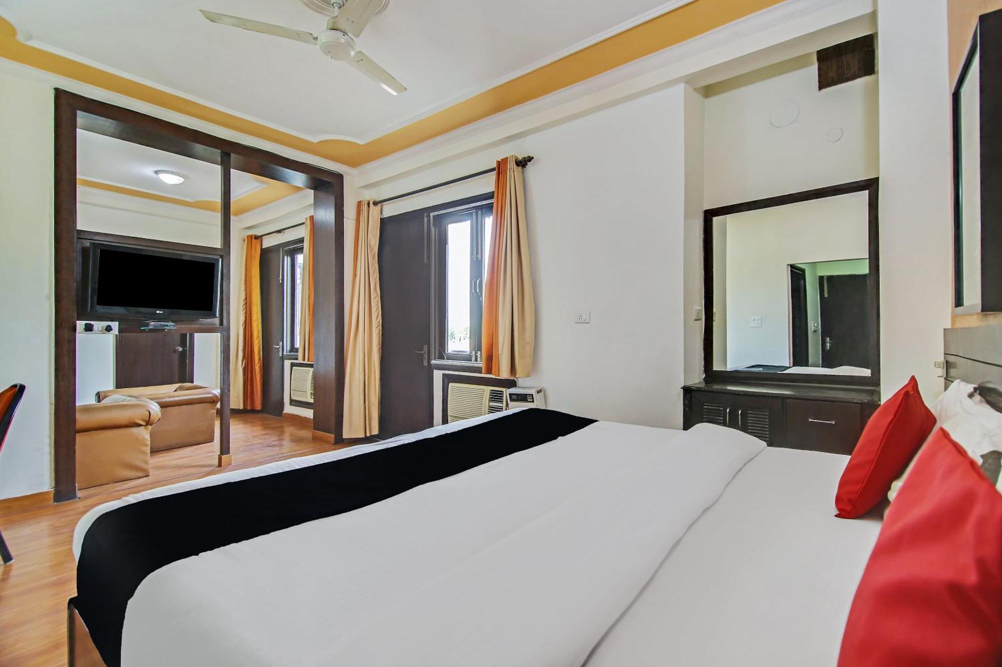 Capital O Tipsyy Near Aravali Biodiversity Park Gurgaon Eksteriør bilde