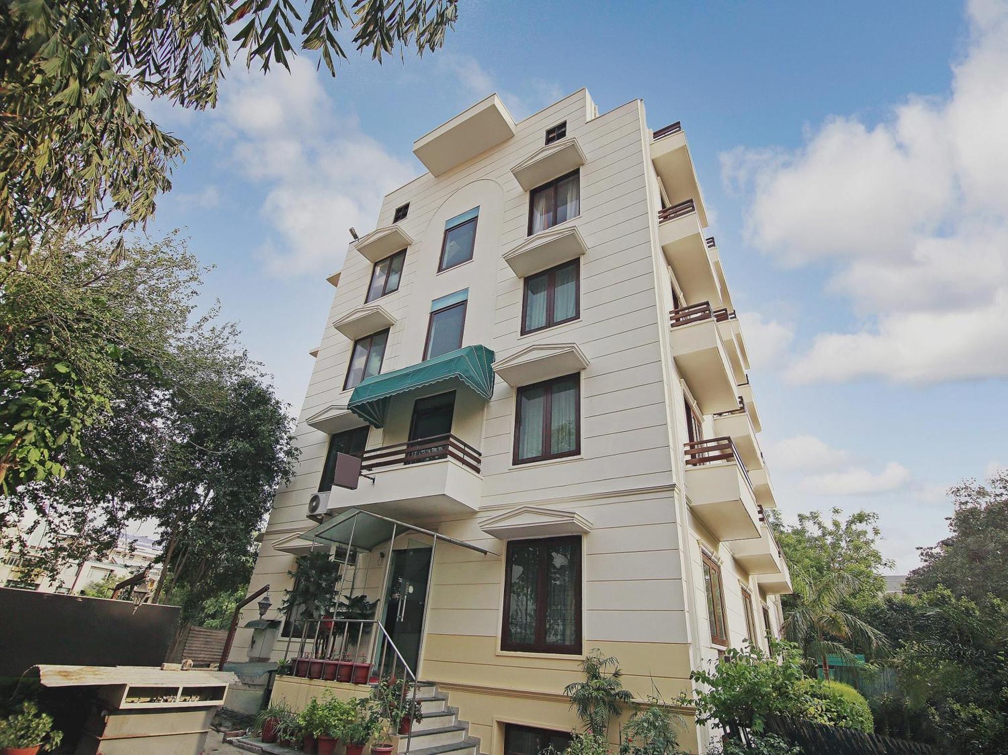Capital O Tipsyy Near Aravali Biodiversity Park Gurgaon Eksteriør bilde