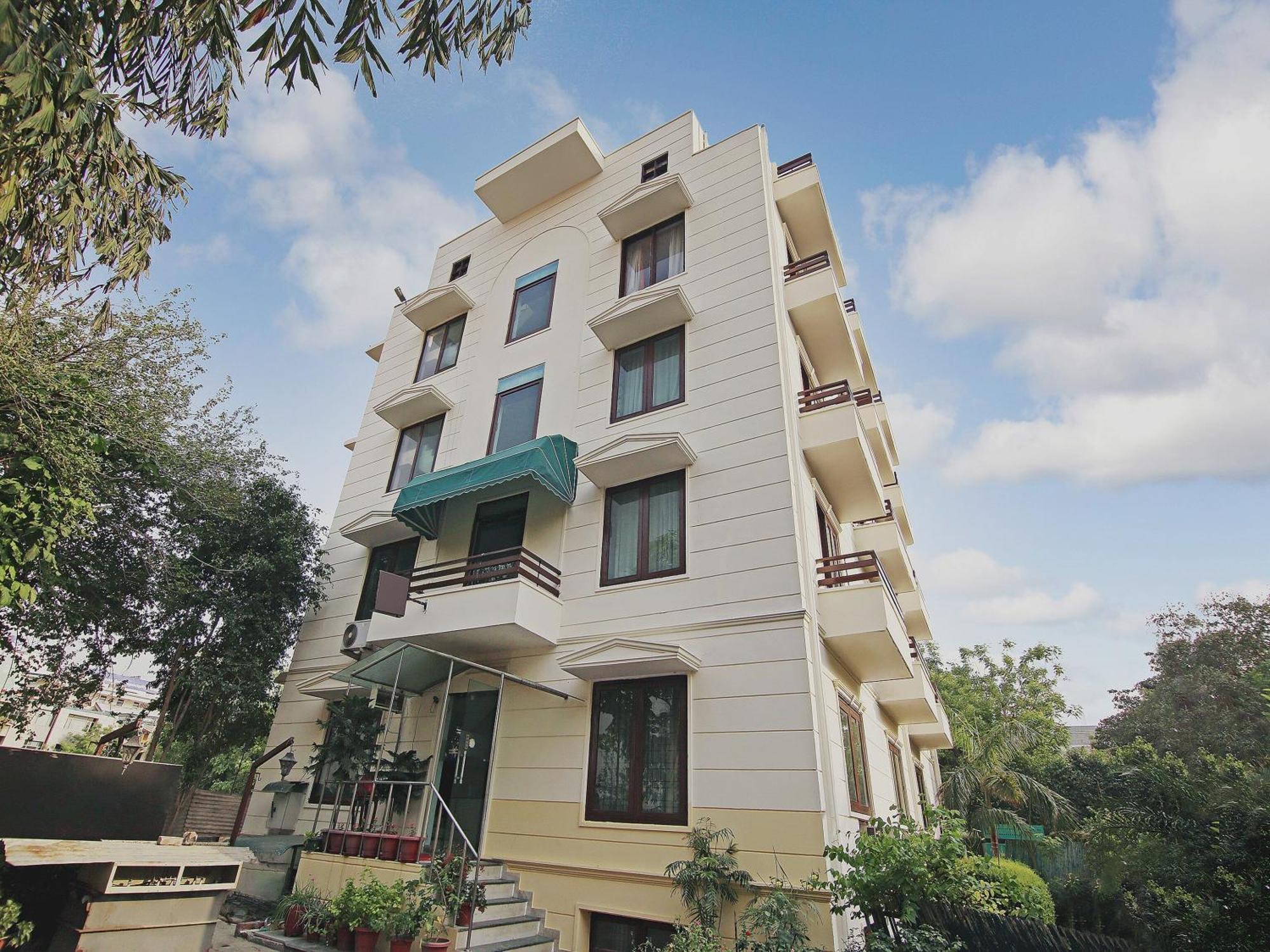 Capital O Tipsyy Near Aravali Biodiversity Park Gurgaon Eksteriør bilde